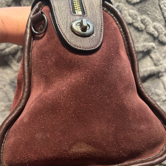 Coach Rhyder Satchel with dusty rose heart applique novelty strap and charm - Picture 2 of 11